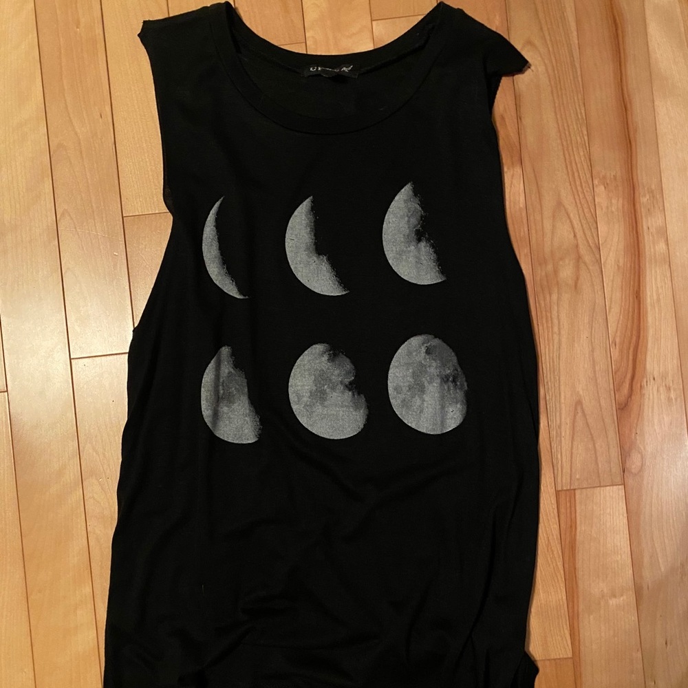 Moon Phase Muscle Tee